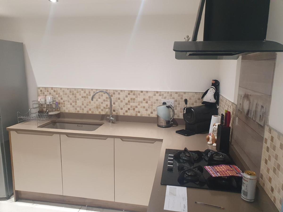 The Hawthorns Large Detached 3 Bedroom Family Home 锡厄姆 外观 照片