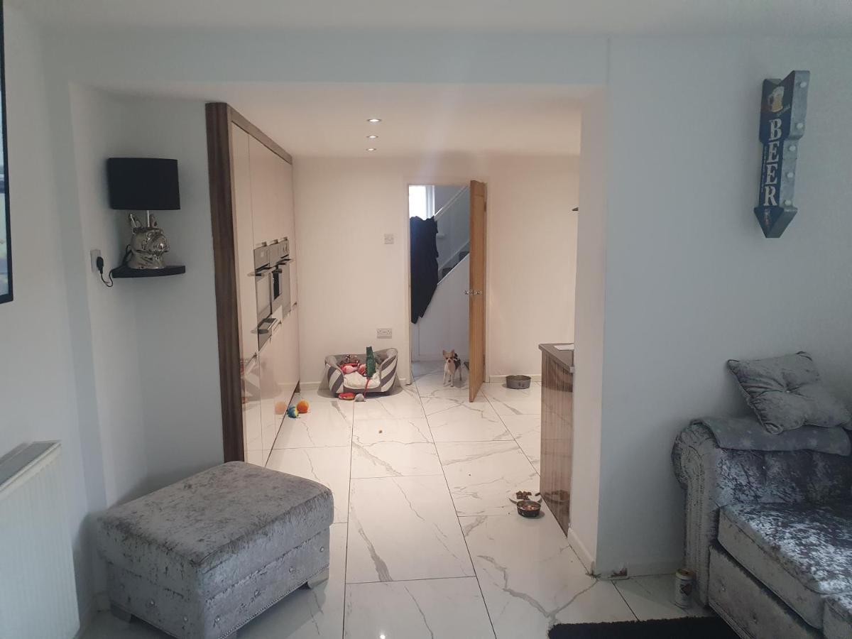 The Hawthorns Large Detached 3 Bedroom Family Home 锡厄姆 外观 照片