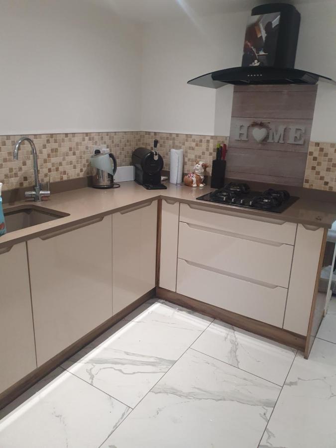 The Hawthorns Large Detached 3 Bedroom Family Home 锡厄姆 外观 照片
