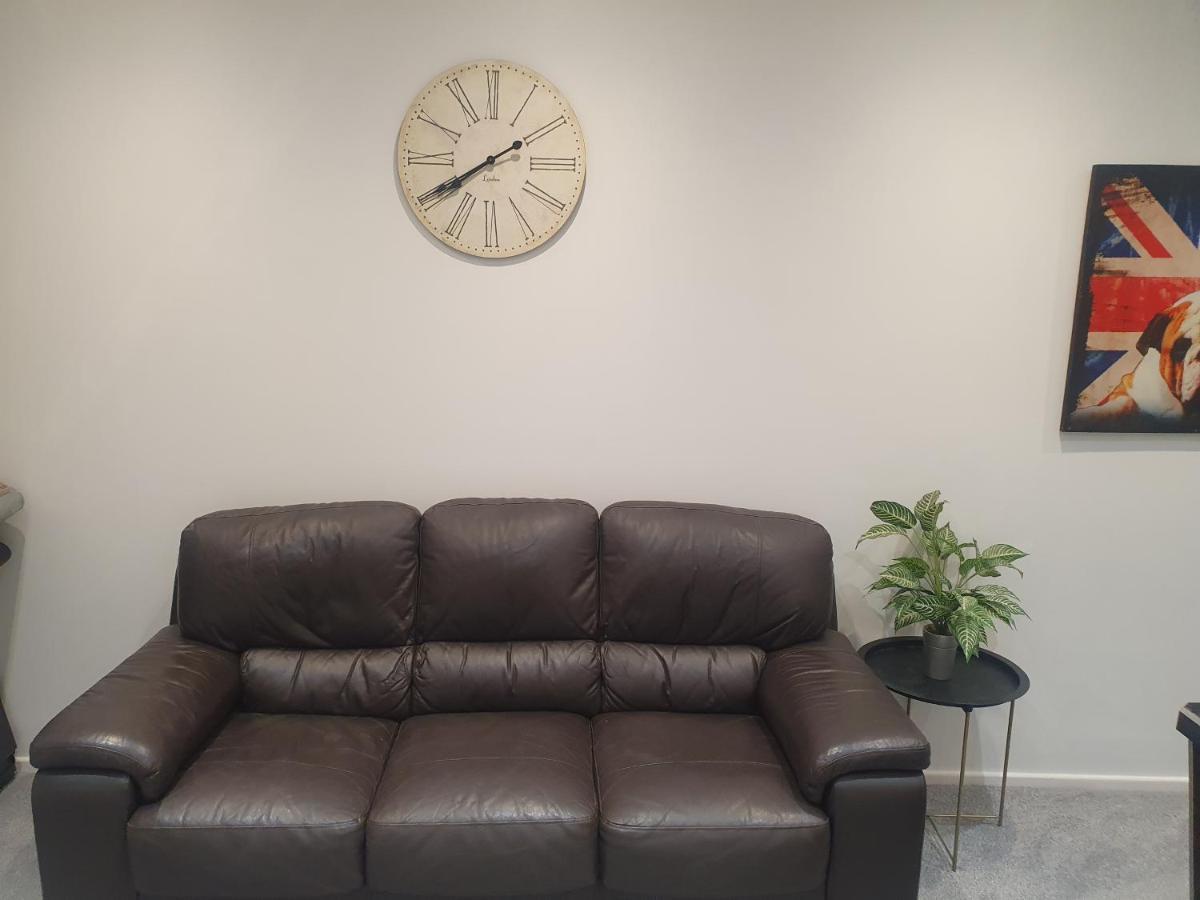 The Hawthorns Large Detached 3 Bedroom Family Home 锡厄姆 外观 照片